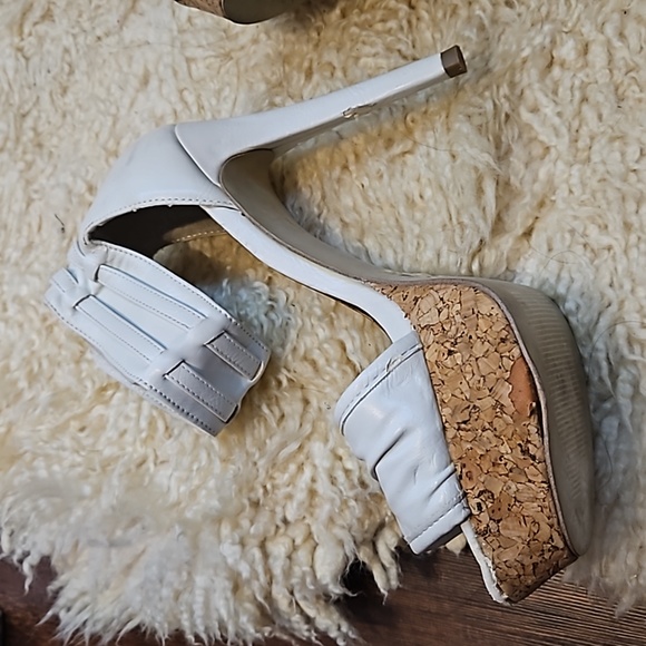 White leather wedge strap heels - Picture 9 of 11
